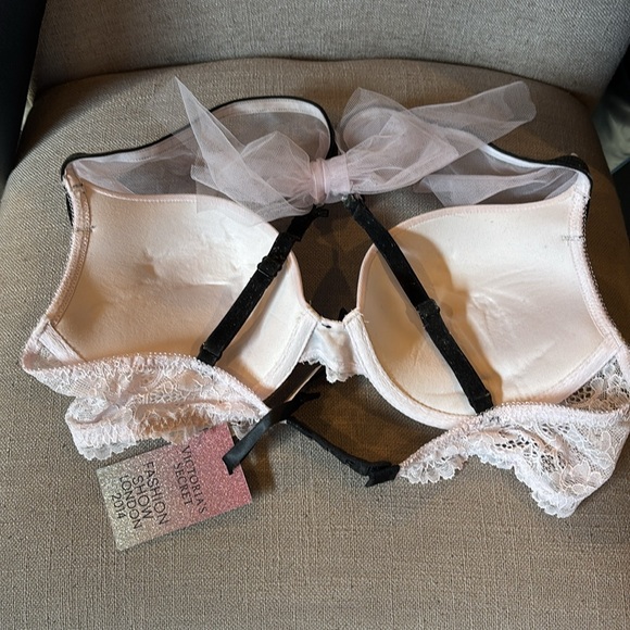 Victorias Secret Bra ✨ - Picture 3 of 8